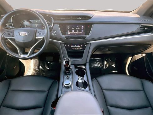 Used 2024 Cadillac XT6 Luxury FWD image 15
