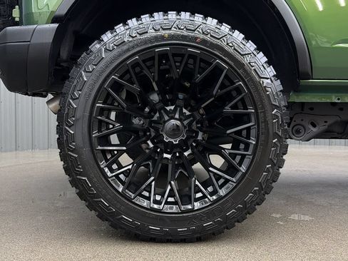 Used 2024 Ford Bronco Black Diamond AWD/4WD image 11