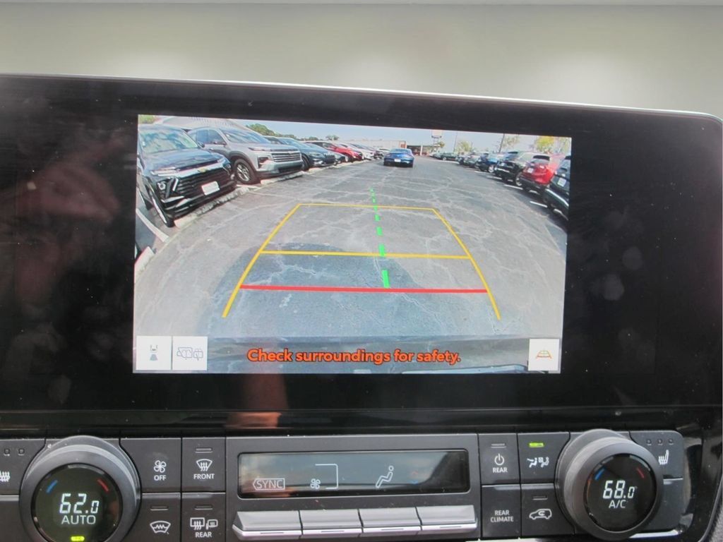 Used 2025 Toyota Grand Highlander AWD image 17