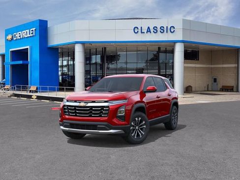 New 2027 Chevrolet Equinox LT w/ LPO, Floor Liner Package FWD image 8