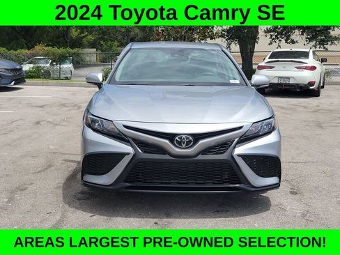 Used 2024 Toyota Camry SE w/ Convenience Package FWD image 2