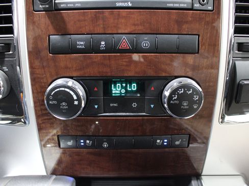 Used 2012 RAM 1500 Laramie AWD/4WD image 17