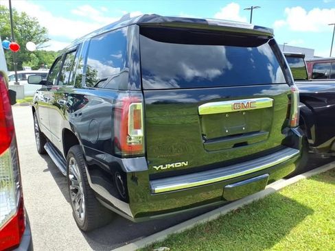 Used 2015 GMC Yukon Denali w/ Open Road Package AWD/4WD image 9