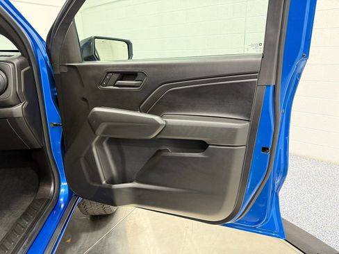 Used 2024 Chevrolet Colorado Trail Boss w/ Advanced Trailering Package image 24