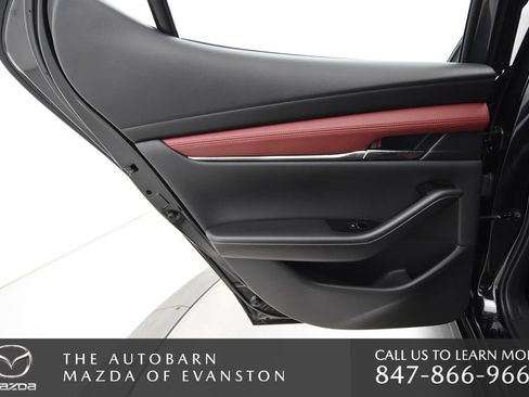 Certified 2025 MAZDA MAZDA3 2.5 S Hatchback w/ Premium Pkg image 41