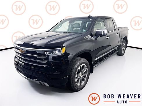 Used 2025 Chevrolet Silverado 1500 High Country w/ Technology Package AWD/4WD image 3