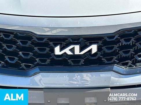 Used 2022 Kia Sorento EX w/ Panoramic Sunroof Package FWD image 5