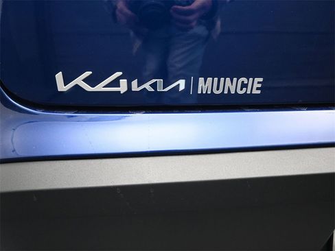 New 2025 Kia K4 LXS image 10