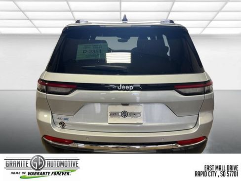 Used 2024 Jeep Grand Cherokee Limited 4xe AWD/4WD image 5