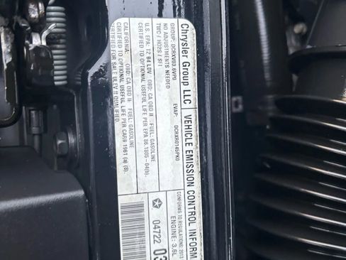 Used 2013 Dodge Challenger SXT image 14