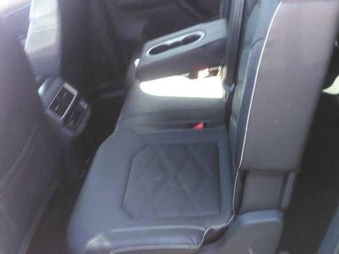 Used 2025 Volkswagen Atlas SE image 7