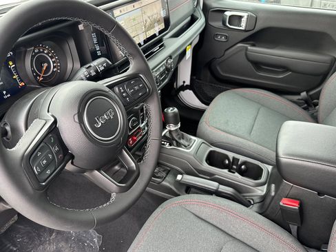 New 2026 Jeep Wrangler Unlimited Rubicon image 9