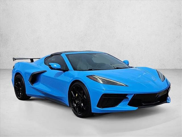 Used 2022 Chevrolet Corvette Stingray Coupe w/ 1LT RWD image 3