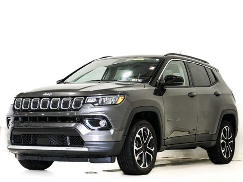 Used 2022 Jeep Compass Limited w/ Sun and Sound Group AWD/4WD image 3