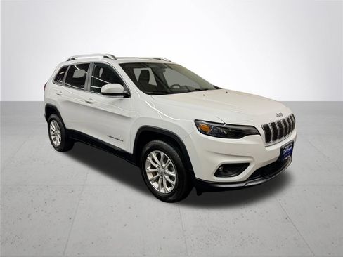 Used 2019 Jeep Cherokee Latitude w/ Cold Weather Group AWD/4WD image 10