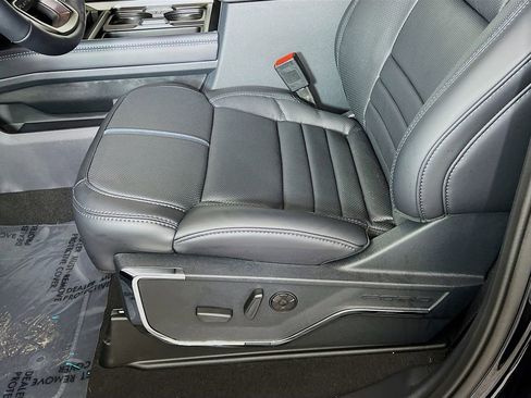 New 2026 Ford F350 Platinum image 23