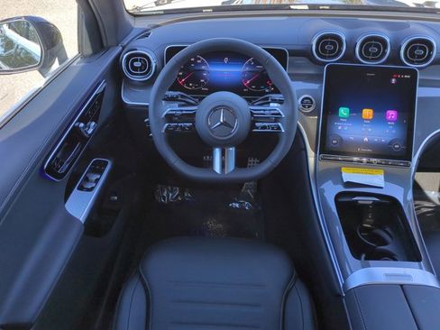 Used 2026 Mercedes-Benz GLC 300 image 16