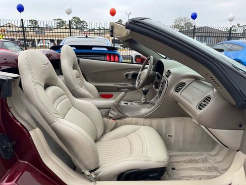 Used 2003 Chevrolet Corvette Convertible w/ Preferred Equipment Group1 image 20