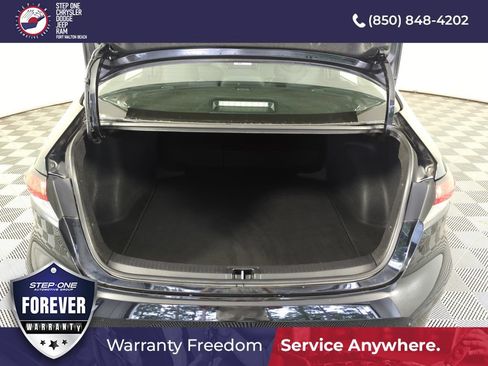 Used 2023 Toyota Corolla LE FWD image 28