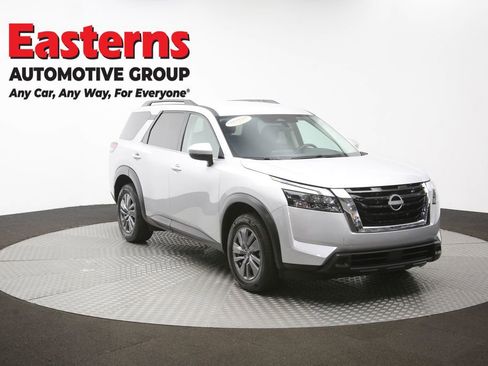 Used 2025 Nissan Pathfinder SV FWD image 49