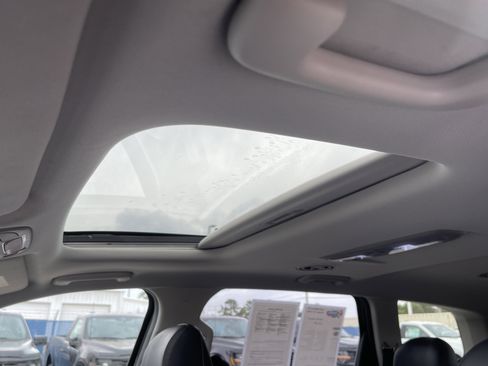 Used 2025 Kia Telluride S image 33