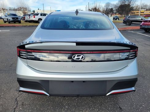 New 2026 Hyundai Sonata SE FWD image 4