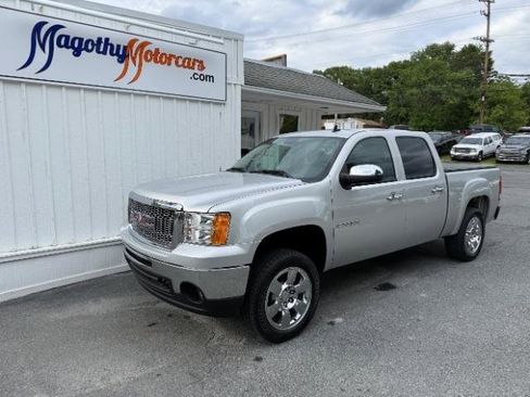 Used 2011 GMC Sierra 1500 SLE w/ Regional Value Package RWD image 16