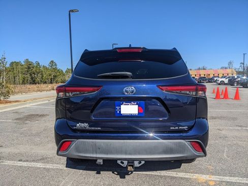 Used 2021 Toyota Highlander XLE image 20