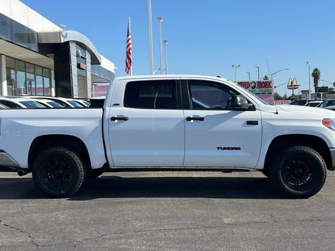 Used 2016 Toyota Tundra SR5 w/ SR5 Upgrade Package AWD/4WD image 3
