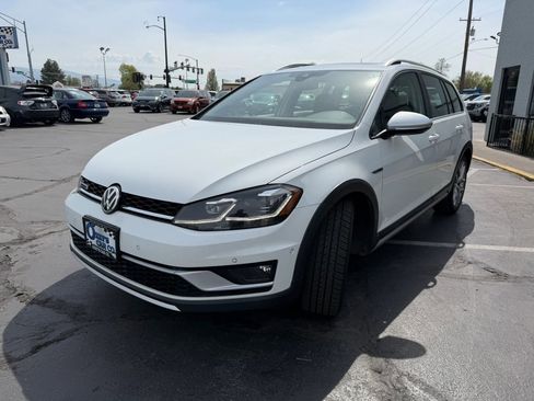 Used 2018 Volkswagen Golf Alltrack SEL AWD/4WD image 3