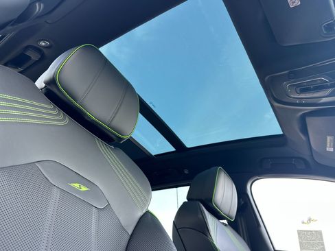 New 2025 Bentley Bentayga image 20