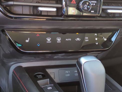 New 2026 Nissan Kicks SR w/ SR Premium Package image 12