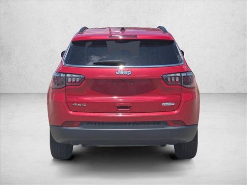Used 2024 Jeep Compass Trailhawk AWD/4WD image 6
