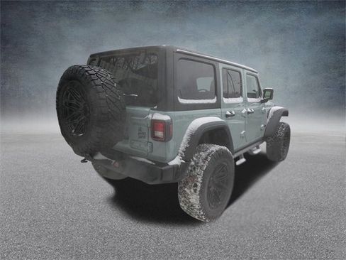 Used 2024 Jeep Wrangler Willys image 4
