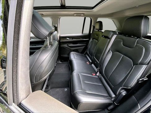 Certified 2023 Jeep Grand Cherokee Limited AWD/4WD image 23