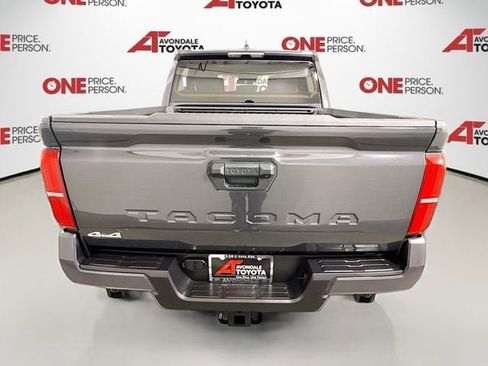 Certified 2025 Toyota Tacoma SR5 AWD/4WD image 6