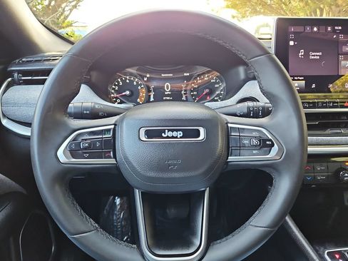 Used 2024 Jeep Compass Latitude AWD/4WD image 10