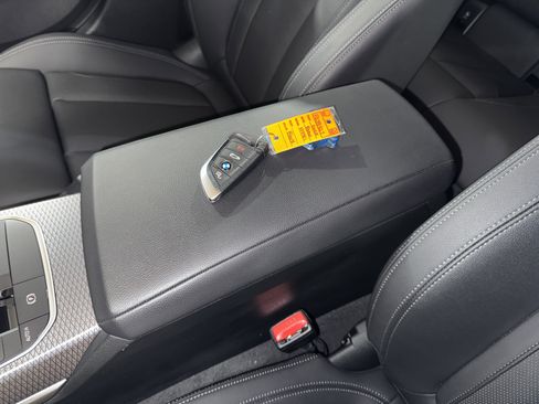 Certified 2025 BMW M440i image 29