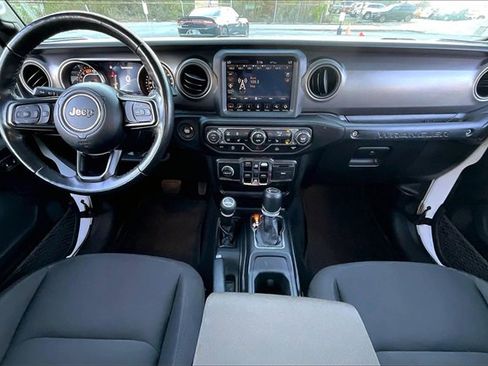 Used 2022 Jeep Wrangler Unlimited Sport image 7