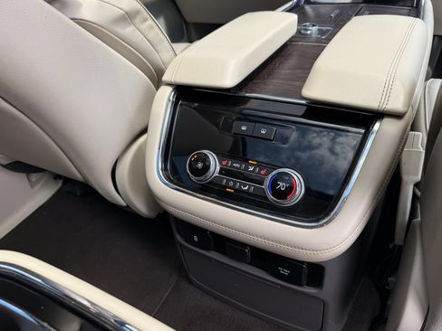 Used 2019 Lincoln Navigator L Reserve AWD/4WD image 25