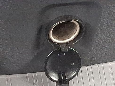 Used 2023 Toyota Sienna XLE image 26