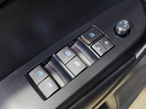 Used 2019 Toyota Highlander XLE image 42