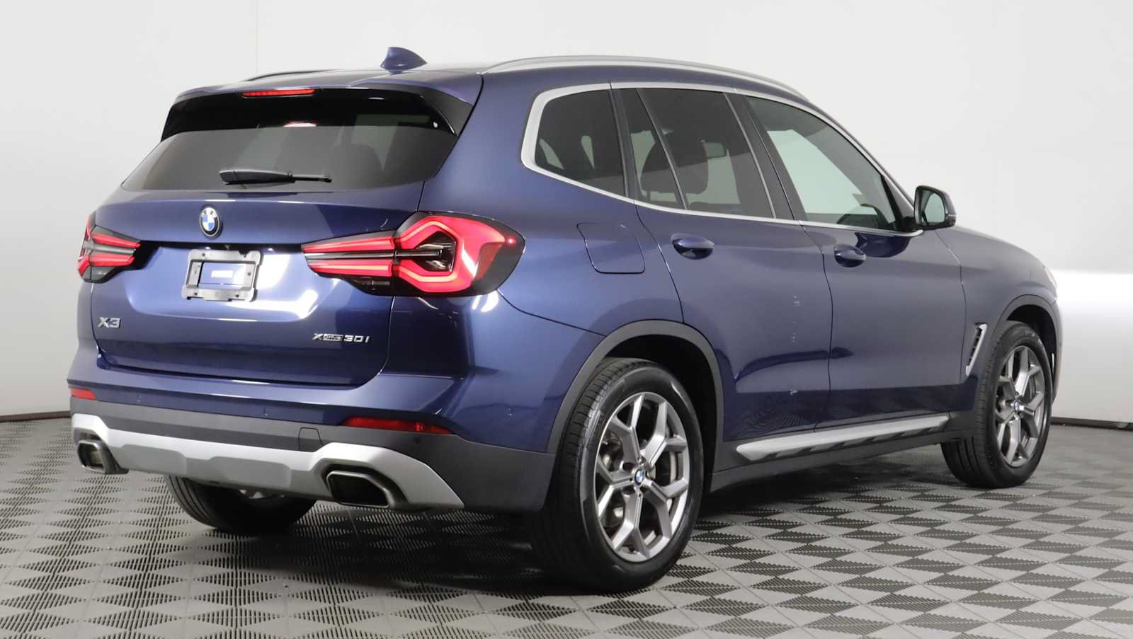 Used 2024 BMW X3 xDrive30i w/ Premium Package AWD/4WD image 6