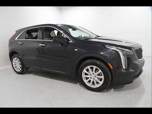 Certified 2023 Cadillac XT4 Luxury w/ Cold Weather Package image 1