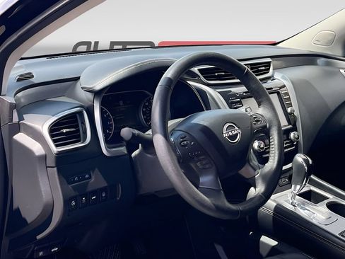 Used 2024 Nissan Murano SL FWD image 9