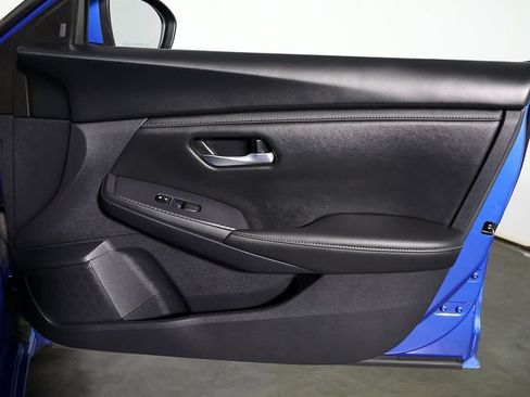 Used 2024 Nissan Sentra SV FWD image 30