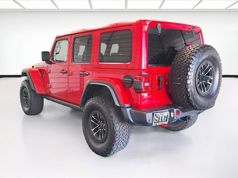 Used 2024 Jeep Wrangler Unlimited Rubicon image 6