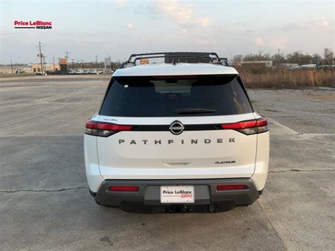 New 2026 Nissan Pathfinder Platinum FWD image 3