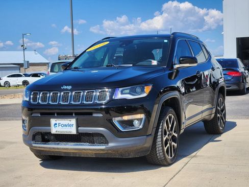 Used 2018 Jeep Compass Limited w/ Navigation Group AWD/4WD image 4