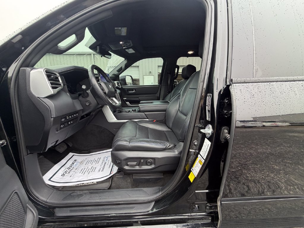 Used 2024 Toyota Sequoia Platinum AWD/4WD image 11